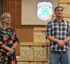 SINPOFESC PARTICIPA DA ENTREGA DE CESTAS DE NATAL AOS TERCEIRIZADOS DA SR/SC