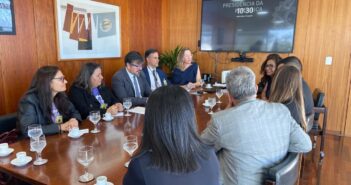 REPRESENTANTES DO SINPOFESC DEBATEM APOSENTADORIA POLICIAL EM BRASÍLIA